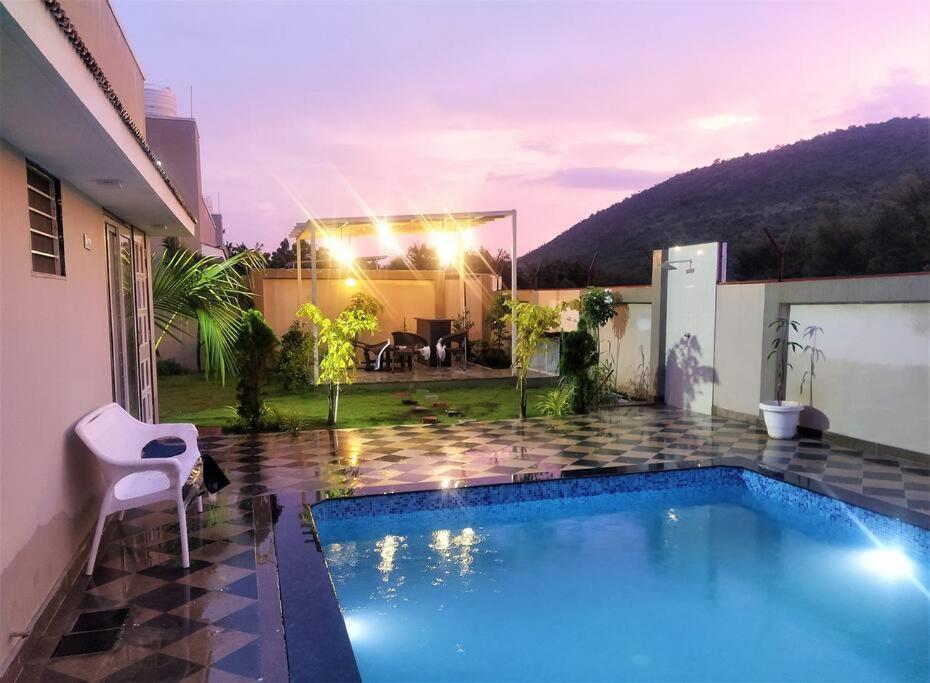 Nine Hill Villa - 2Bhk Private Villa With Pool Udaipur Exteriör bild